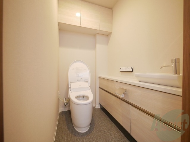 トイレ　トイレです。ウォシュレット付を探している方、おすすめです。