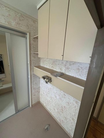 その他設備　洗濯機にお湯が入れられます。