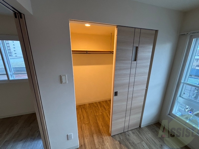 収納　収納もバッチリあるのでお部屋が片付きますよ！