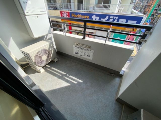 バルコニー