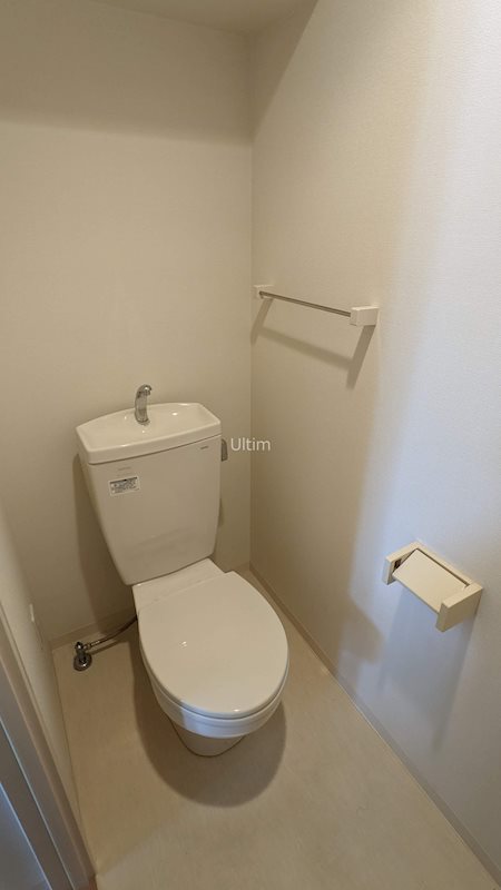 トイレ　※別のお部屋の写真です
