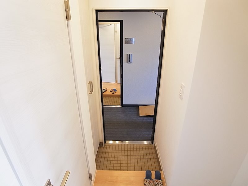 玄関　同一物件参考写真