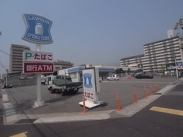 コンビニ　ローソン 東灘本山南町三丁目店（コンビニ）まで296m