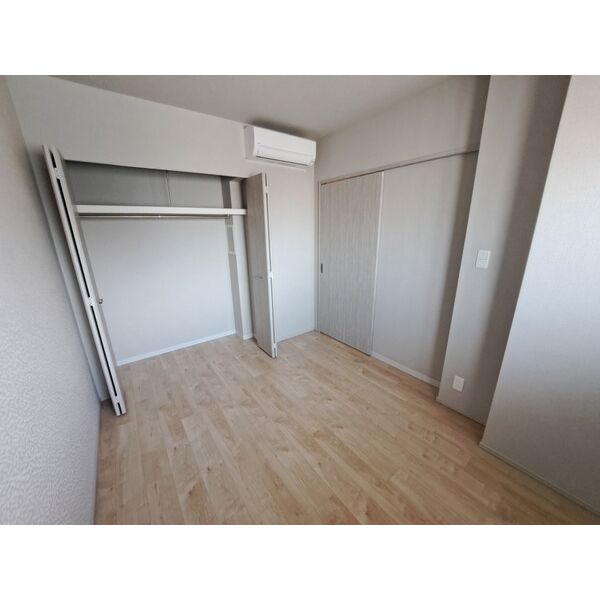 収納　イメージとして同マンション他部屋を表示しています