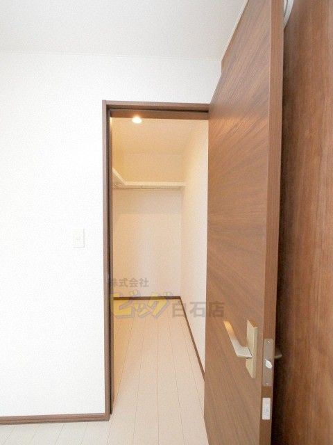 収納　各部屋にウォークインクローゼット付きです♪