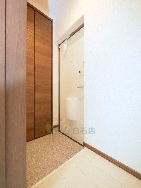 玄関　広々とした玄関です♪