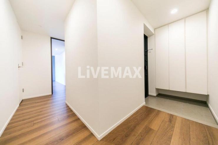 玄関　※写真は同タイプ住戸です。