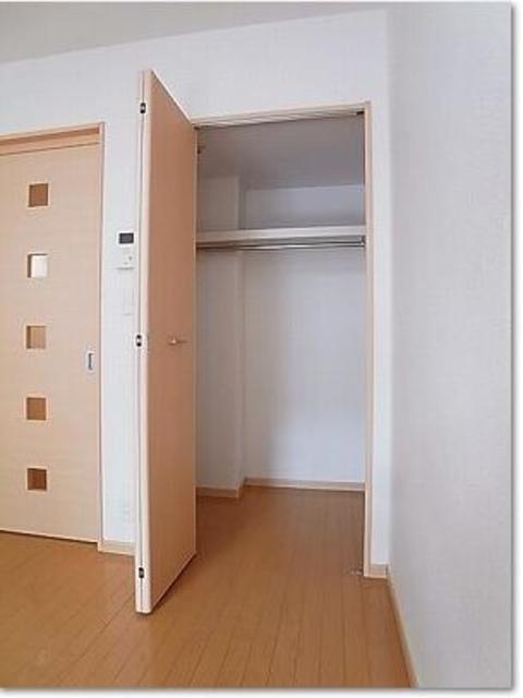 収納　大きなクローゼットでたっぷり収納出来ます☆