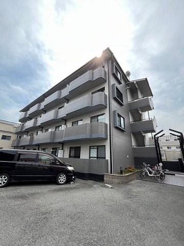 建物外観　外観は落ち着いています