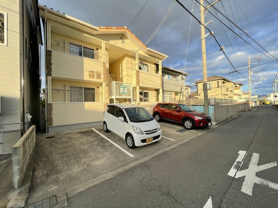 駐車場　駐車場