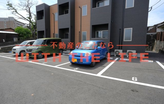駐車場　駐車スペースもあります