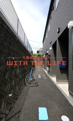 エントランス　ゆとりのあるエントランスです