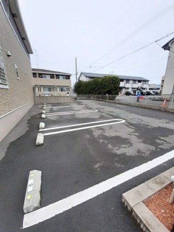 駐車場　駐車スペースもあります
