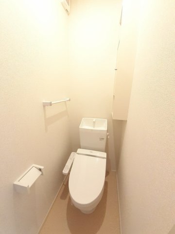 トイレ　落ち着いたトイレです