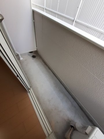 バルコニー　陽当たり良好なバルコニーです