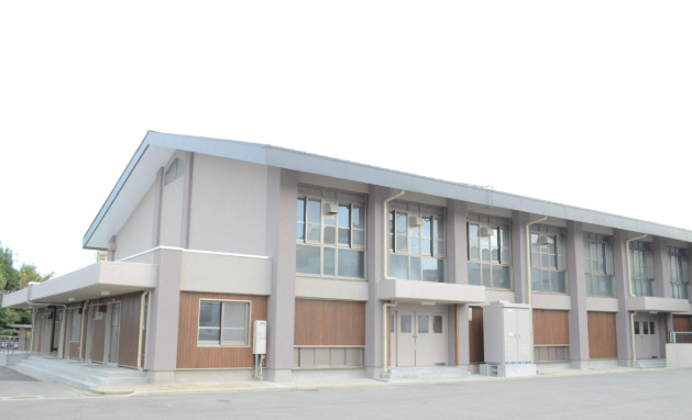 小学校　京都市立西京極西小学校（小学校）まで437m