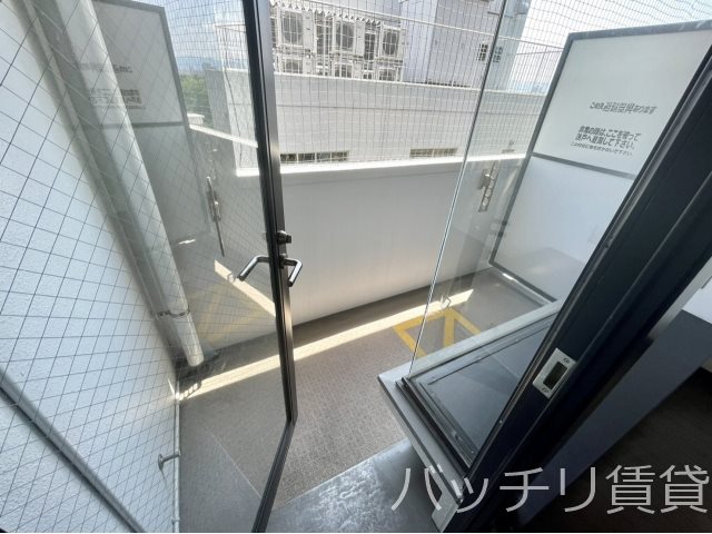 バルコニー　画像は別号室の為、現状優先になります