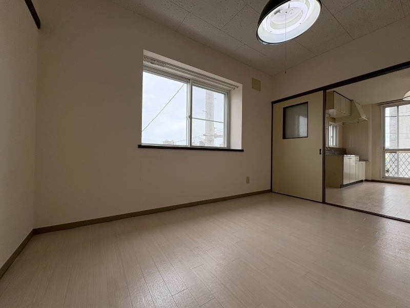 その他部屋・スペース　寝室です。部屋をどう使うかはあなた次第です！