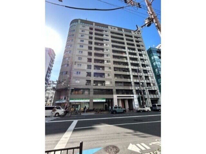 コンビニ　ファミリーマート 新町三丁目店（コンビニ）まで175m