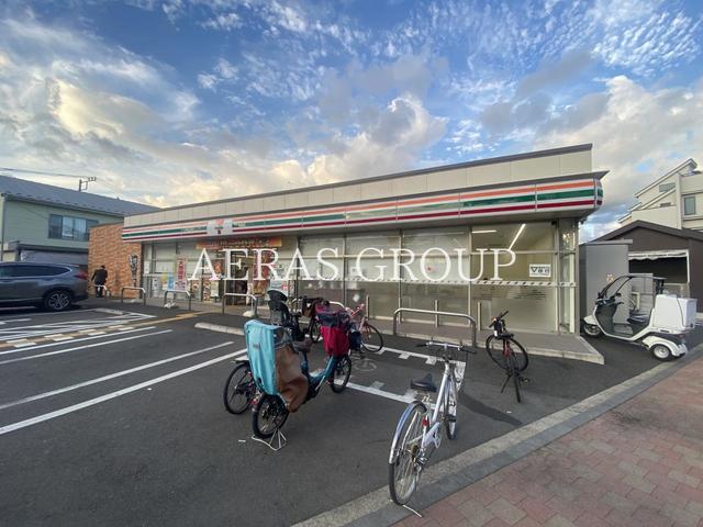 コンビニ　セブン-イレブン 杉並久我山人見街道店（コンビニ）まで862m