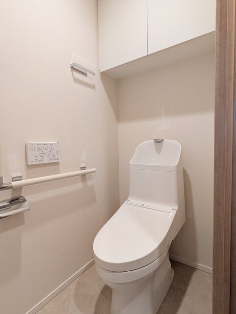 トイレ　※同タイプ別室参考写真