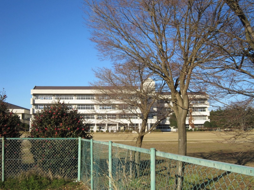 中学校　つくば市立高崎中学校（中学校）まで2112m