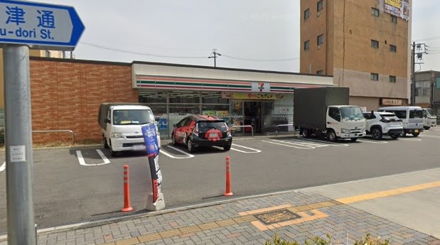 コンビニ　セブンイレブン 名古屋熱田駅前店（コンビニ）まで260m