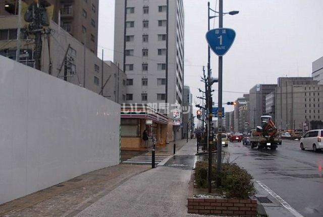 コンビニ　セブンイレブン 烏丸五条店（コンビニ）まで627m