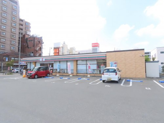 コンビニ　セブンイレブン 福生駅前東口店（コンビニ）まで233m