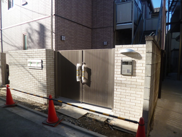 エントランス　★オートロック付★