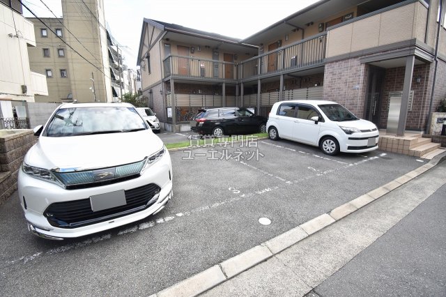 駐車場　敷地内駐車場