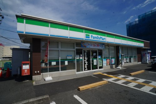 コンビニ　ファミリーマート 田原本千代店（コンビニ）まで334m