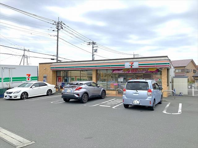 コンビニ　セブン－イレブン富士市下横割店（コンビニ）まで599m