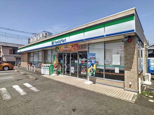 コンビニ　ファミリーマート新富士みなみ店（コンビニ）まで762m