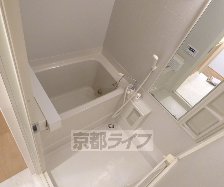 バス・シャワールーム　浴室です。