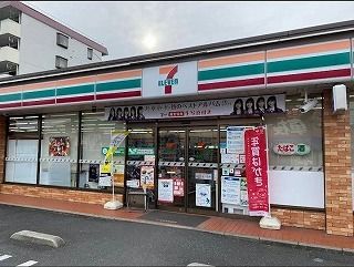 コンビニ　セブンイレブン　青崎店（コンビニ）まで270m