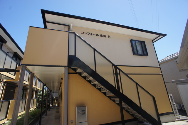 建物外観　２４時間管理だから入居中のトラブルも安心ですね