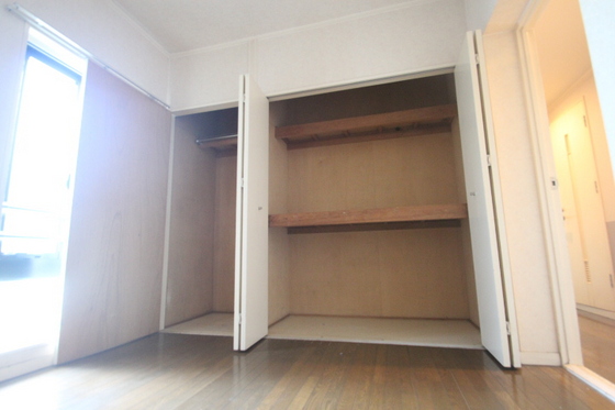 収納　※別部屋の写真です