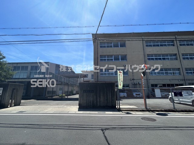 小学校　雀部小学校（小学校）まで350m