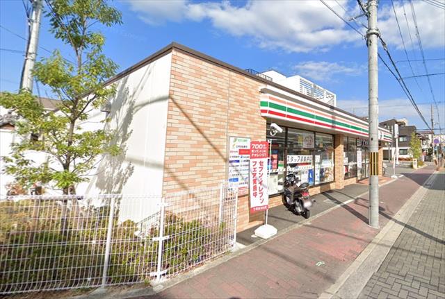コンビニ　セブンイレブン（コンビニ）まで410m