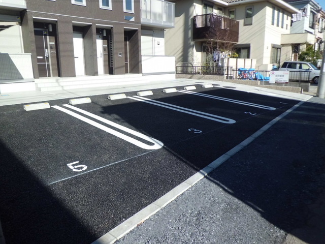 駐車場　駐車場