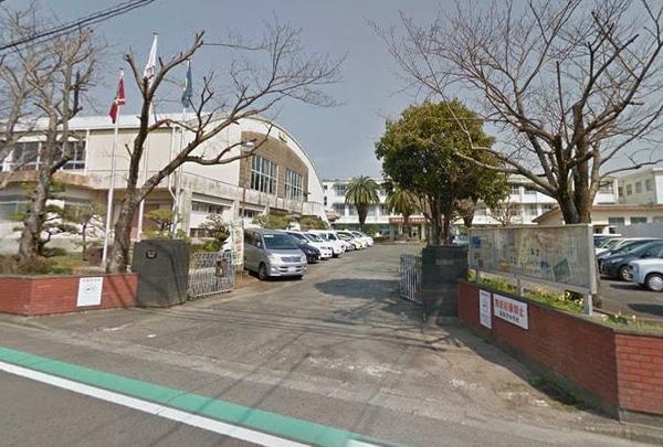 中学校　宮崎市立宮崎西中学校（中学校）まで1296m