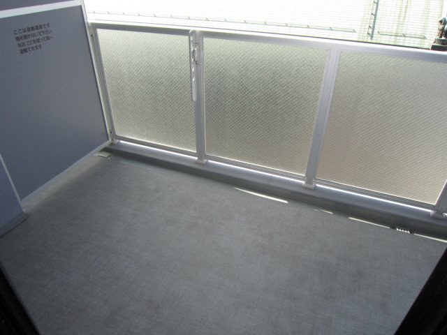 バルコニー　写真は同マンションの違うお部屋のものです