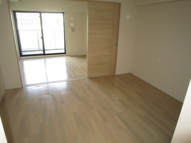 居室・リビング　写真は同マンションの違うお部屋のものです