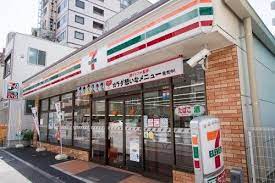 コンビニ　セブンイレブン北区滝野川2丁目店（コンビニ）まで572m
