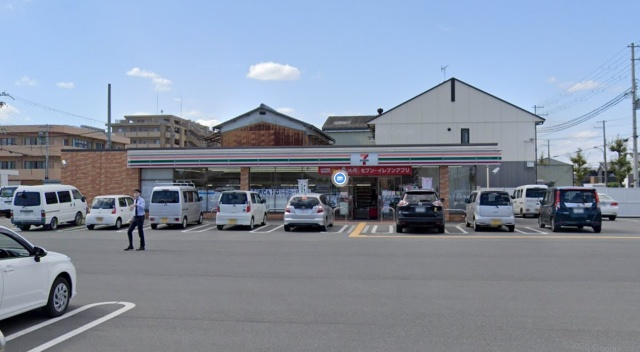 コンビニ　セブンイレブン　姫路広畑小松町店（コンビニ）まで600m