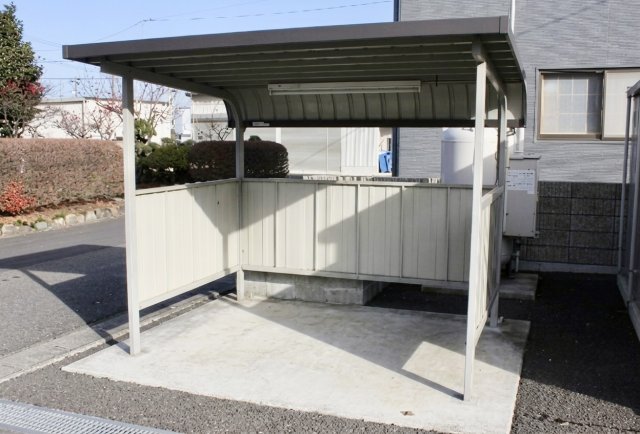 その他共有部分　自転車でのお出かけも気軽に。敷地内に駐輪場があるので、毎日の