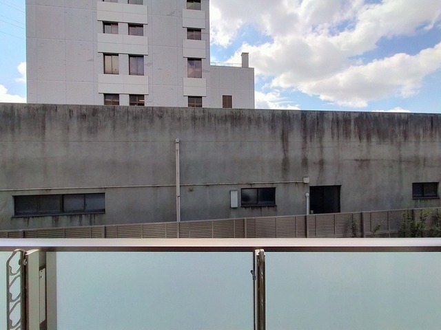 眺望　※同タイプ２０４号室の写真です。