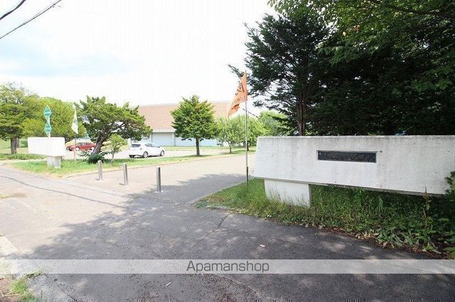 小学校　恵庭小学校（小学校）まで691m
