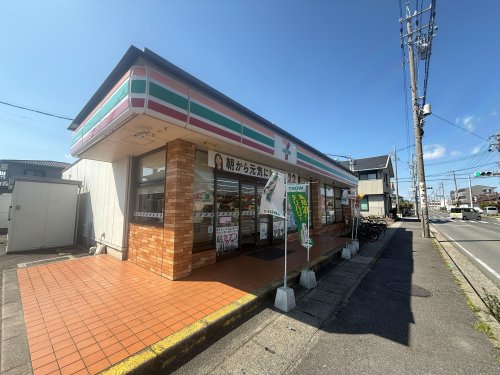 コンビニ　セブンイレブン四日市楠町南五味塚店（コンビニ）まで1128m